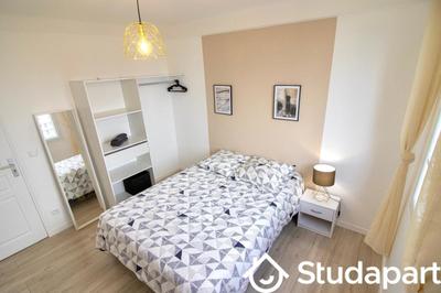 Chambre - 11 m² - 1 pièce