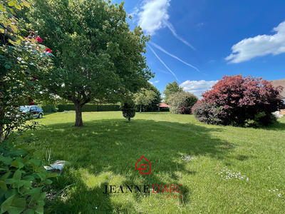 Maison - 210 m² - 8 pièces