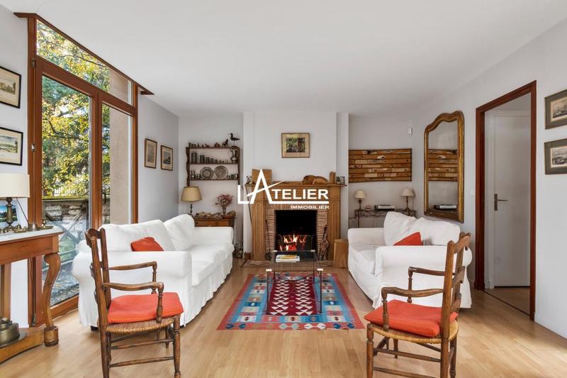 Maison - 399 m² - 15 pièces