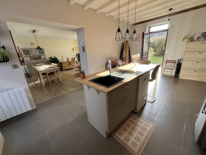 Maison - 198 m² - 7 pièces