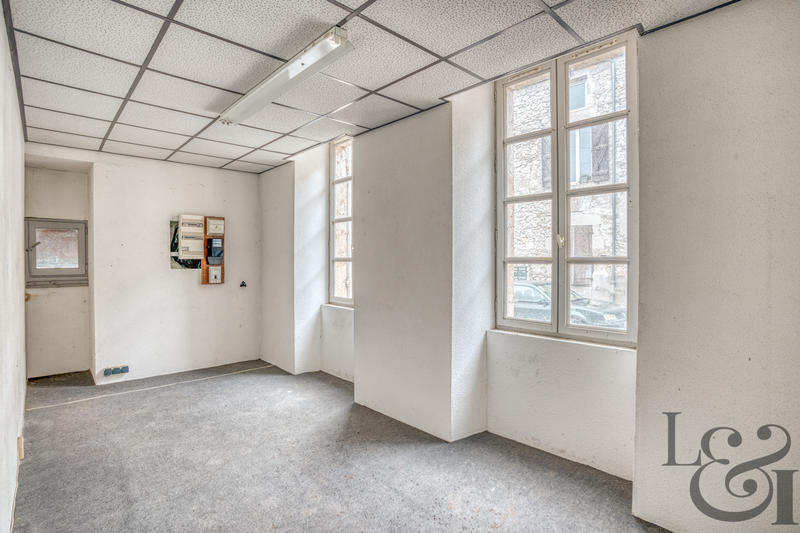 Maison - 365 m² - 10 pièces