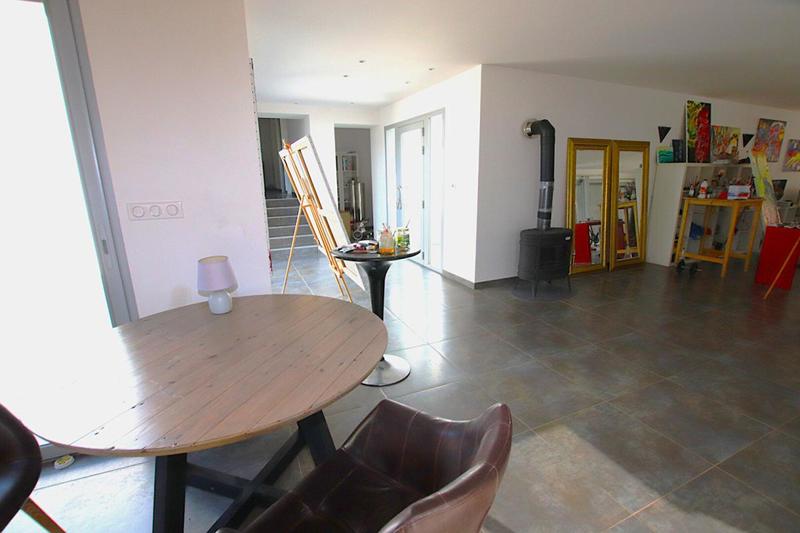 Villa - 300 m² - 8 pièces