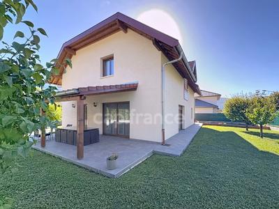 Maison - 189 m² - 6 pièces