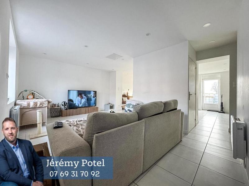 Maison - 99 m² - 5 pièces