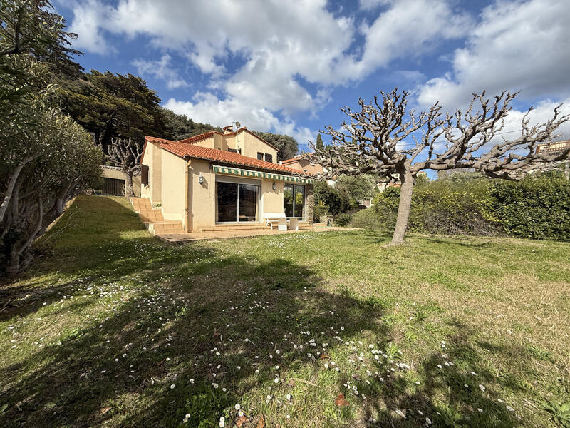 Maison - 140 m² - 5 pièces