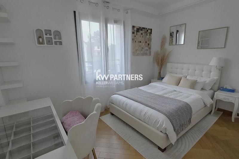 Maison d'architecte - 446 m² - 9 pièces