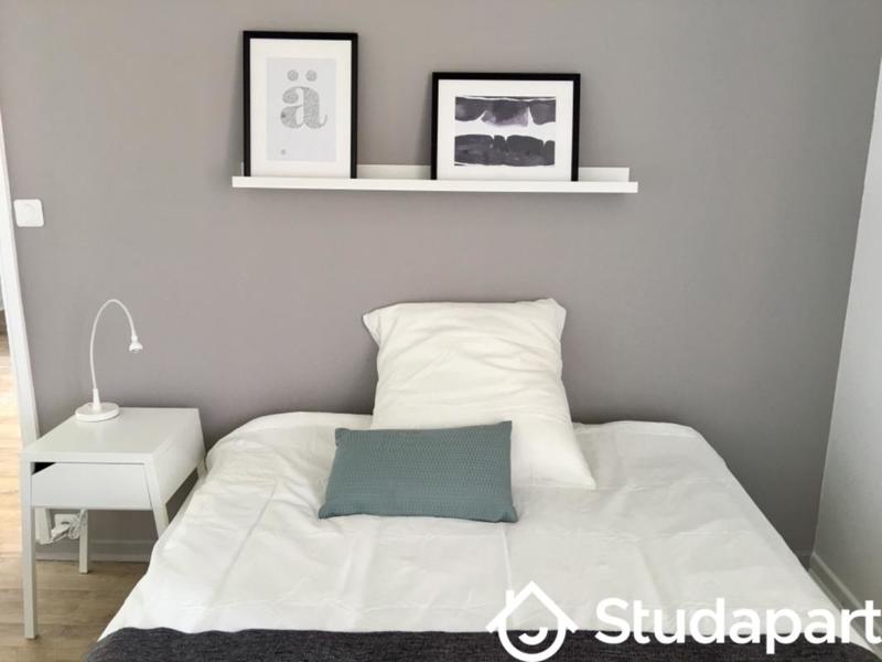 Chambre - 10 m² - 1 pièce