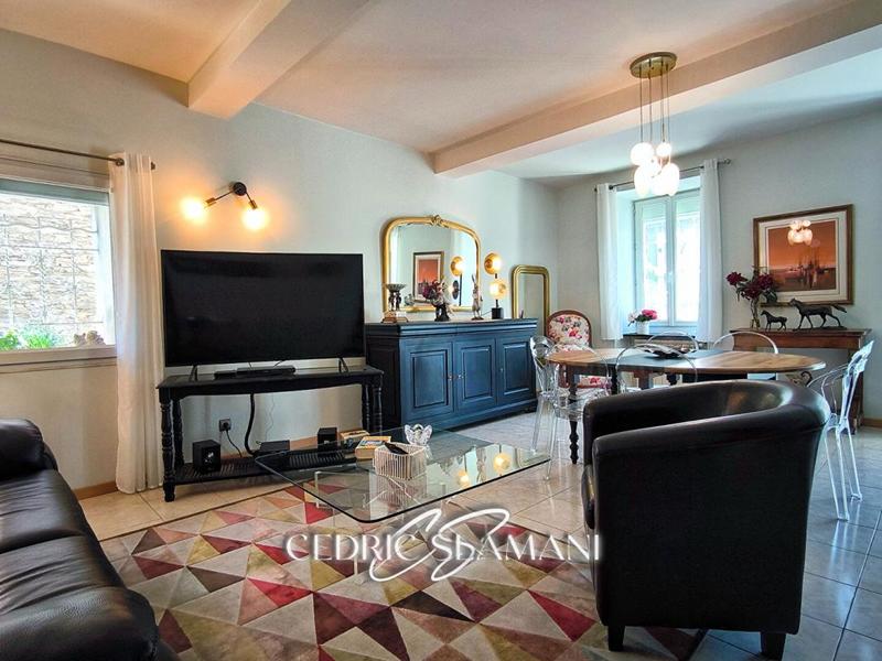 Maison - 195 m² - 7 pièces