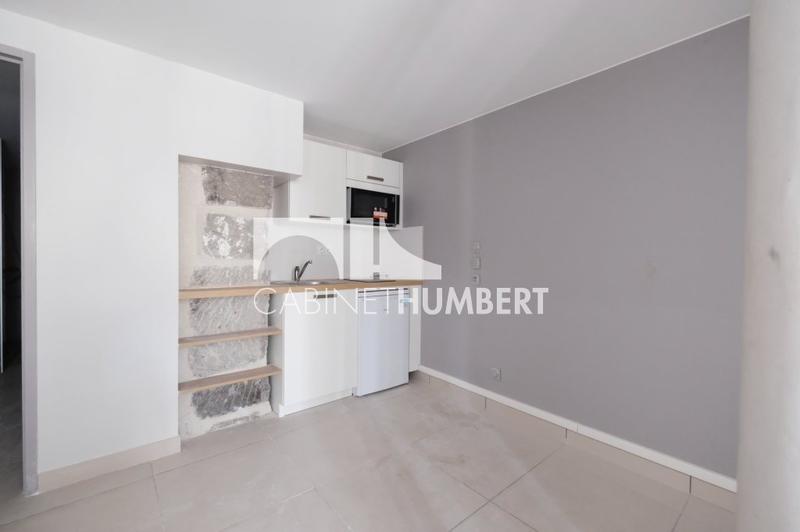 Studio - 25 m² - 1 pièce