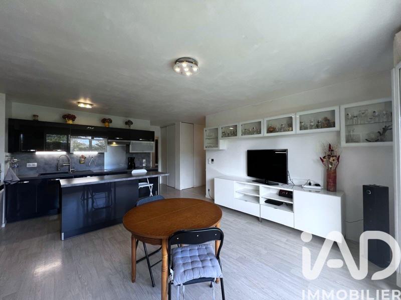 Appartement - 79 m² - 4 pièces