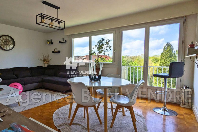 Appartement - 99 m² - 5 pièces