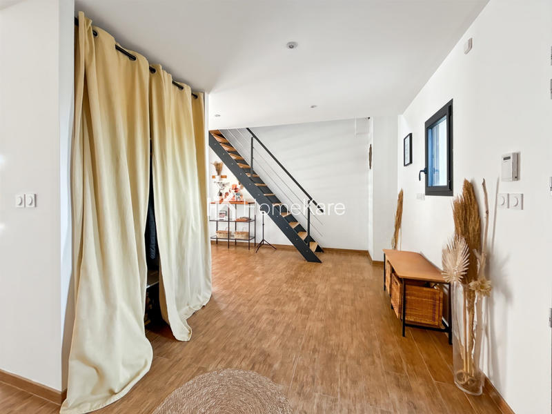 Maison - 185 m² - 4 pièces