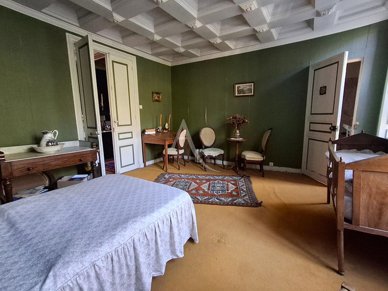 Maison - 344 m² - 10 pièces