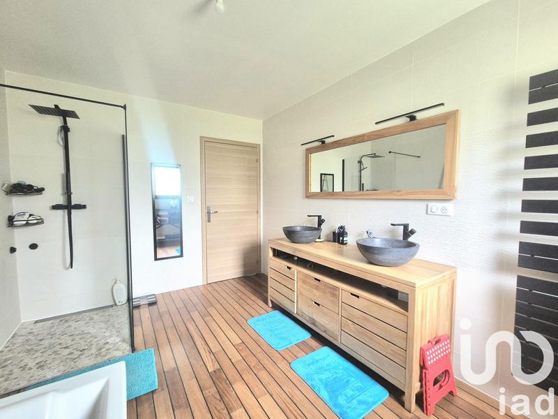 Maison - 122 m² - 5 pièces