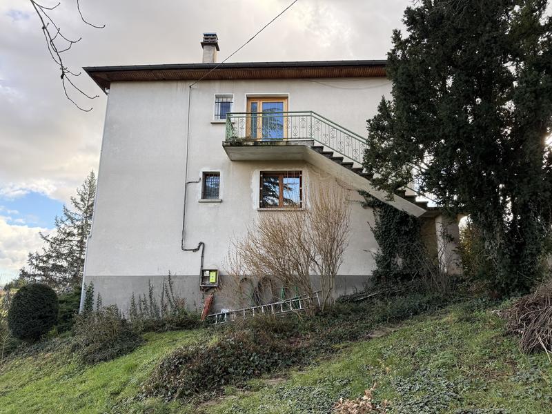 Maison jumelée - 140 m² - 7 pièces