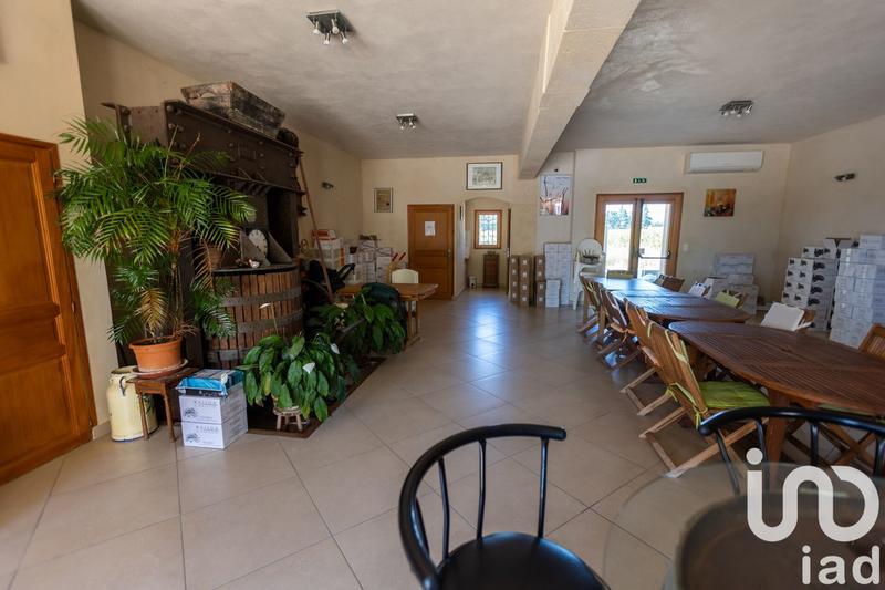 Maison - 980 m² - 5 pièces