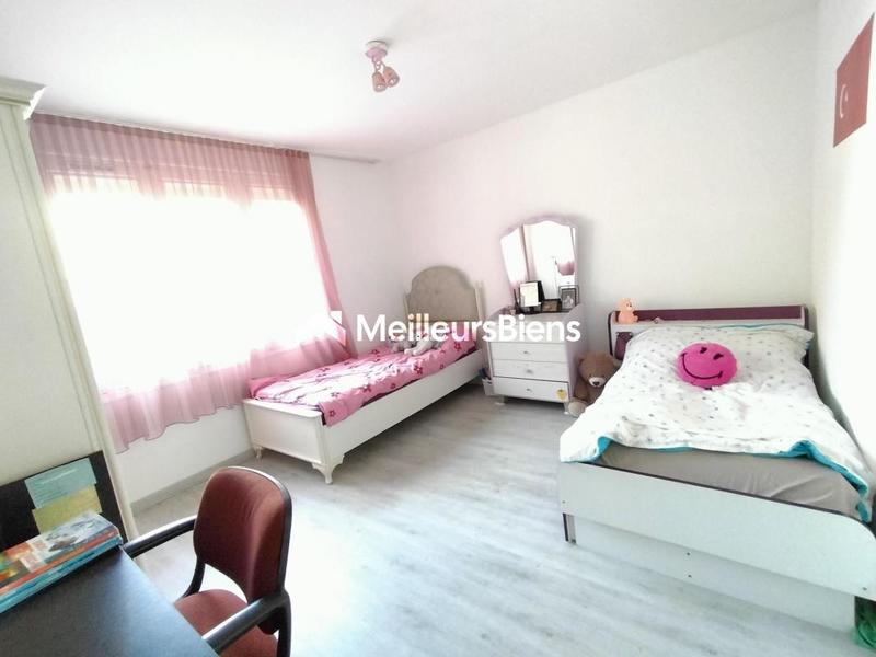 Maison - 93 m² - 4 pièces