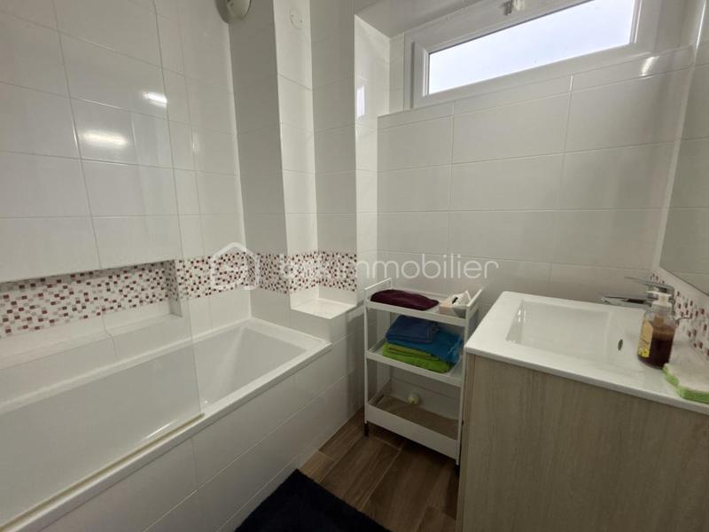 Demeure - 250 m² - 11 pièces