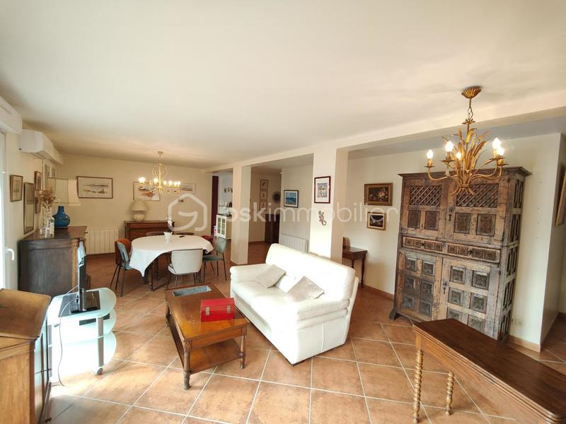 Appartement - 160 m² - 5 pièces