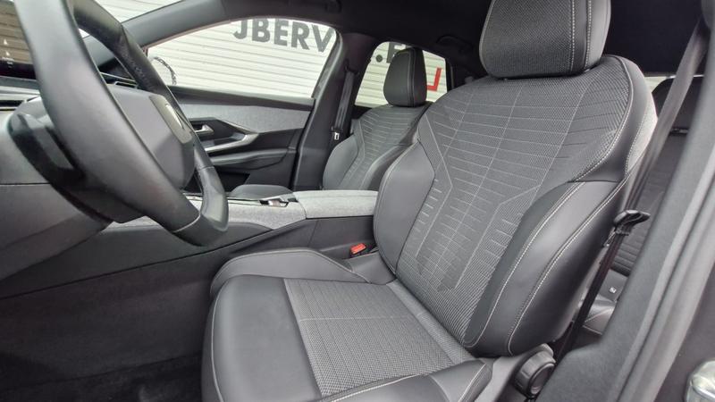 Peugeot 3008 Hybrid 136 E-Dcs6 Allure