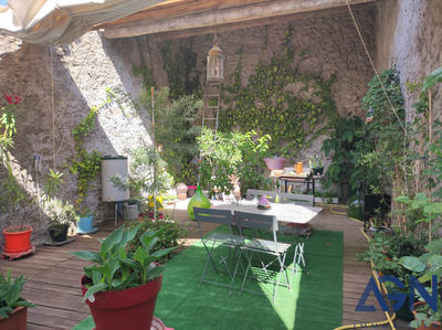 Maison - 180 m² - 5 pièces