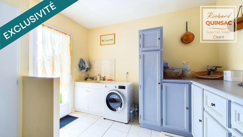 Maison - 208 m² - 9 pièces