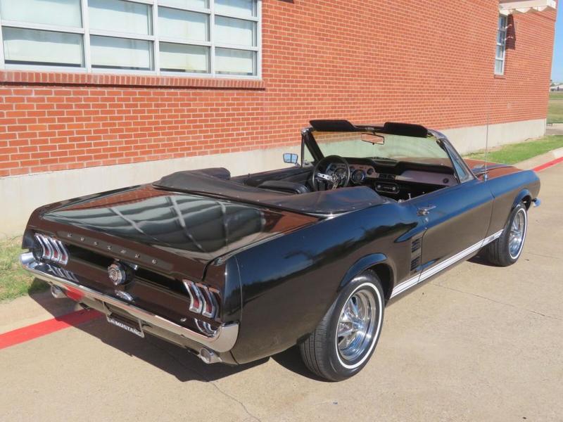 Ford Mustang cabriolet v8