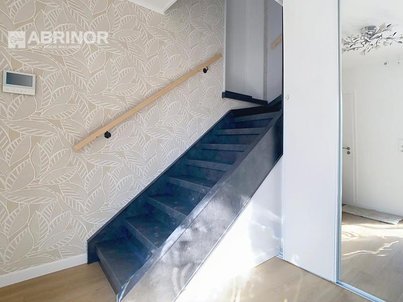 Villa - 107 m² - 6 pièces