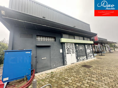 Local commercial - 935 m²