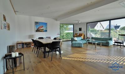 Maison - 220 m² - 9 pièces