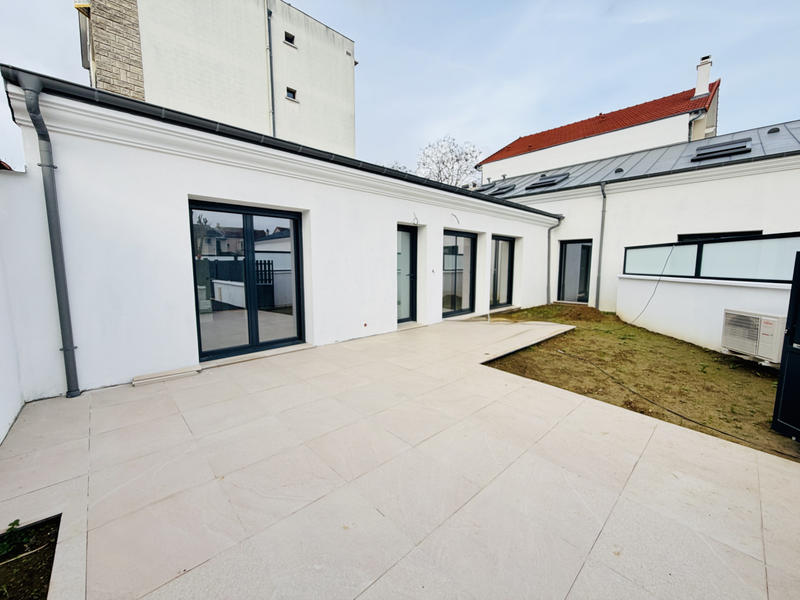 Maison - 104 m² - 4 pièces