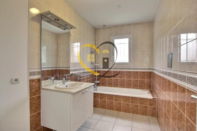 Maison de village - 86 m² - 4 pièces