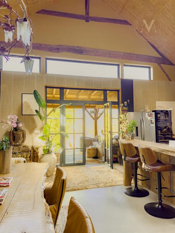 Maison - 145 m² - 2 pièces