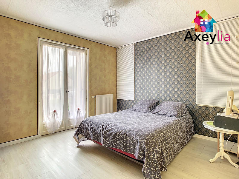 Maison - 160 m² - 7 pièces