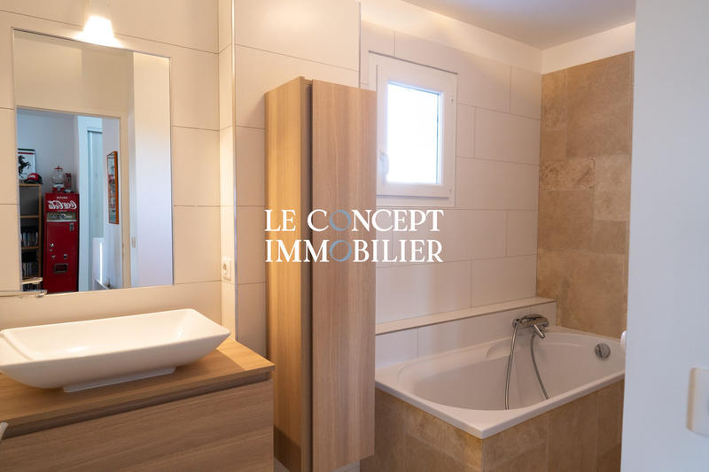 Maison contemporaine - 190 m² - 7 pièces