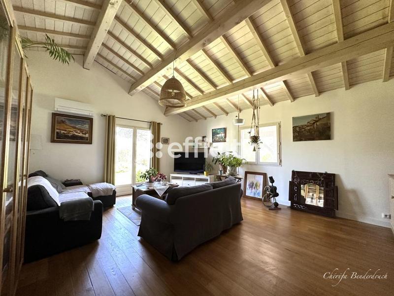 Maison - 142 m² - 8 pièces