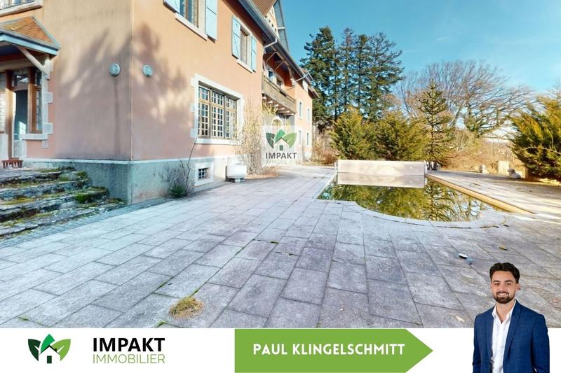 Maison - 460 m² - 15 pièces