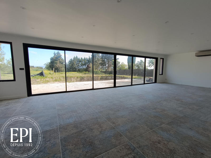 Propriété - 450 m² - 10 pièces