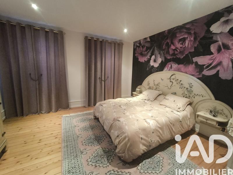 Maison - 375 m² - 11 pièces