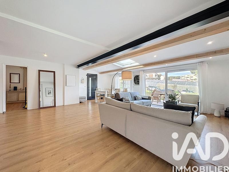 Maison - 102 m² - 4 pièces