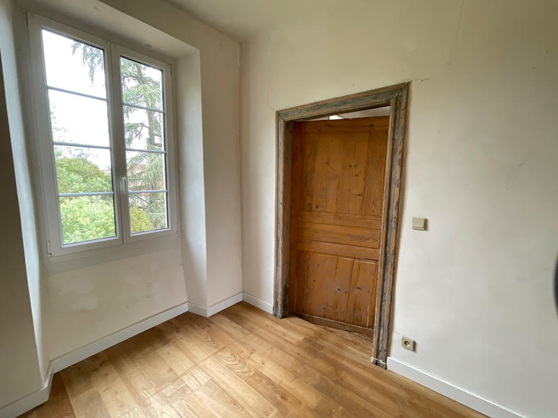 Maison - 260 m² - 8 pièces