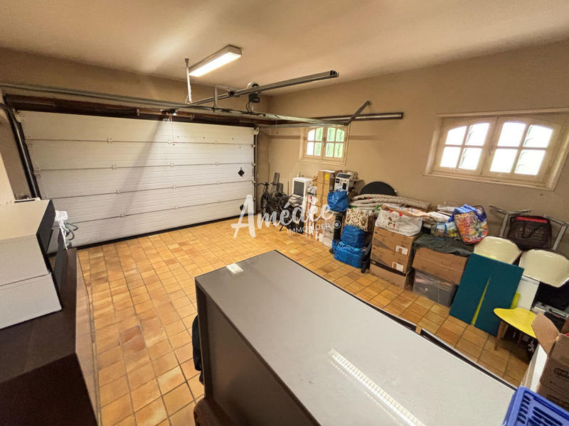 Maison traditionnelle - 228 m² - 5 pièces