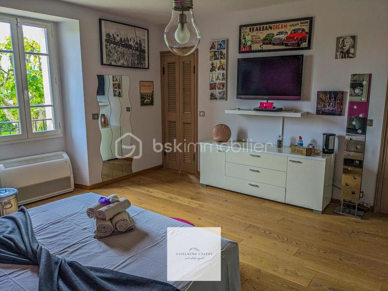 Mas - 486 m² - 10 pièces