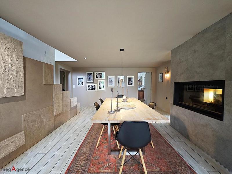 Maison - 340 m² - 17 pièces