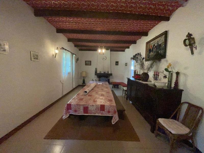 Maison - 311 m² - 10 pièces