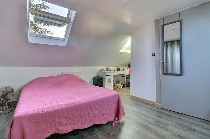 Maison - 90 m² - 5 pièces