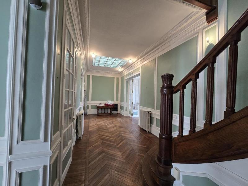 Maison bourgeoise - 330 m² - 10 pièces