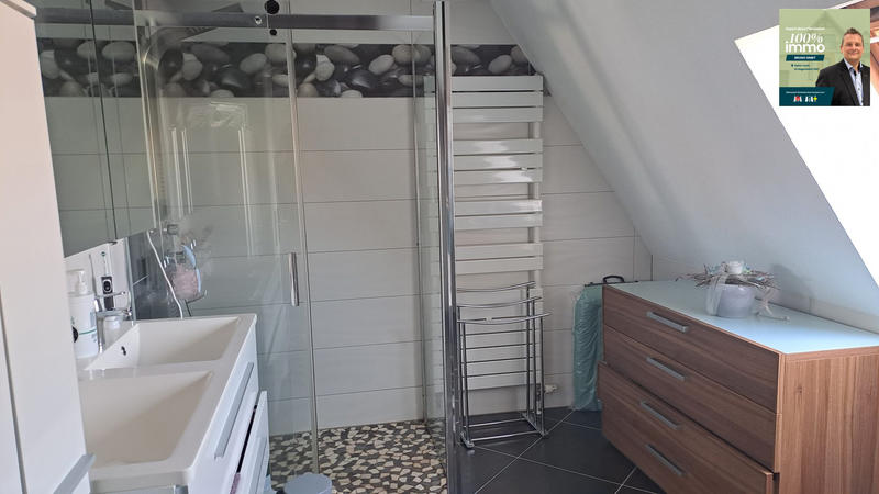 Immeuble - 230 m² - 2 pièces