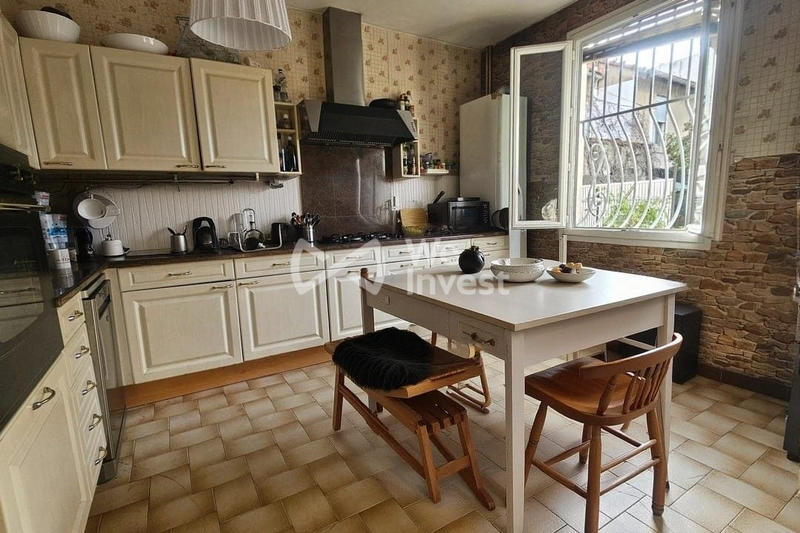 Maison - 161 m² - 7 pièces