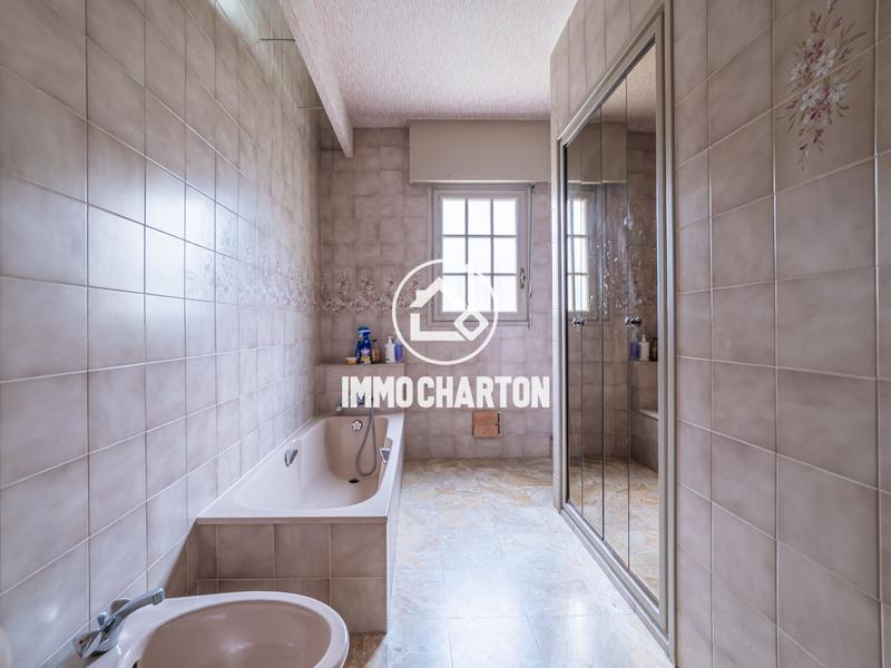 Maison - 212 m² - 8 pièces